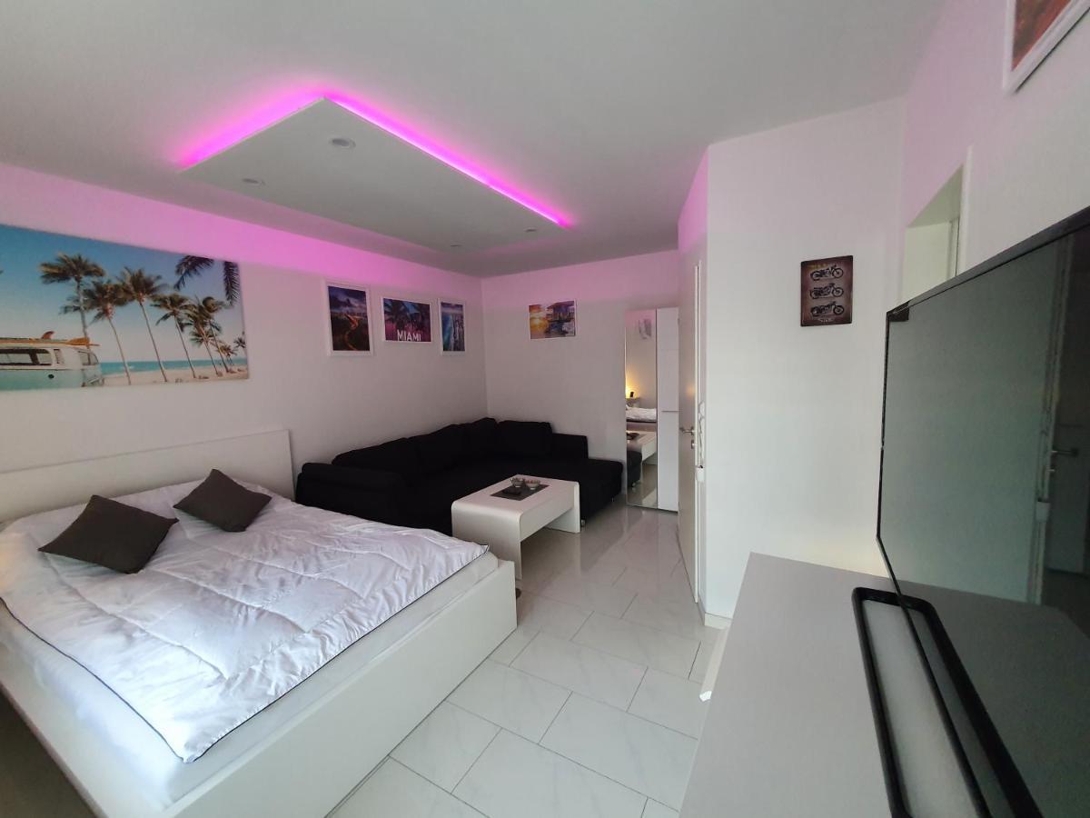 Miami Apartment พาเดอร์บอร์น ภายนอก รูปภาพ