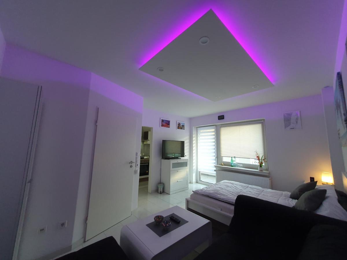 Miami Apartment พาเดอร์บอร์น ภายนอก รูปภาพ