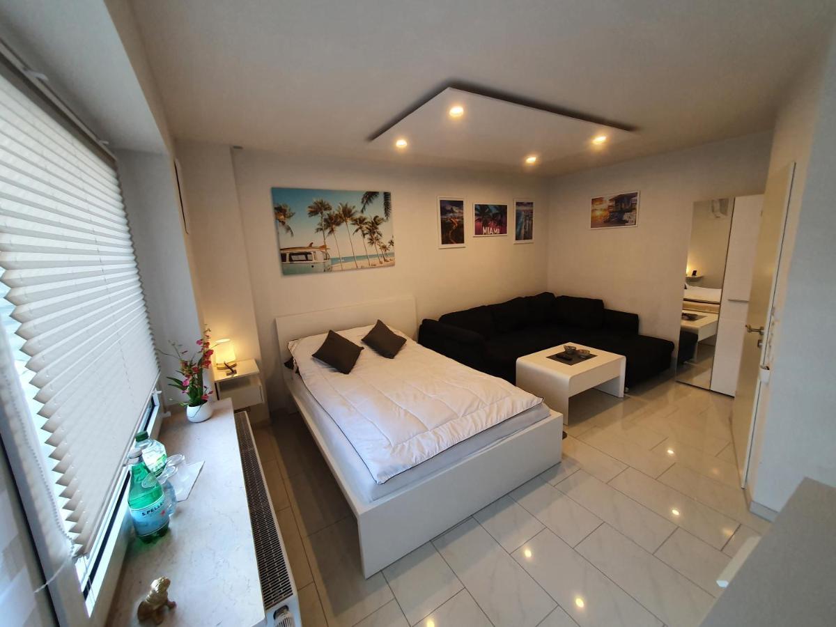 Miami Apartment พาเดอร์บอร์น ภายนอก รูปภาพ
