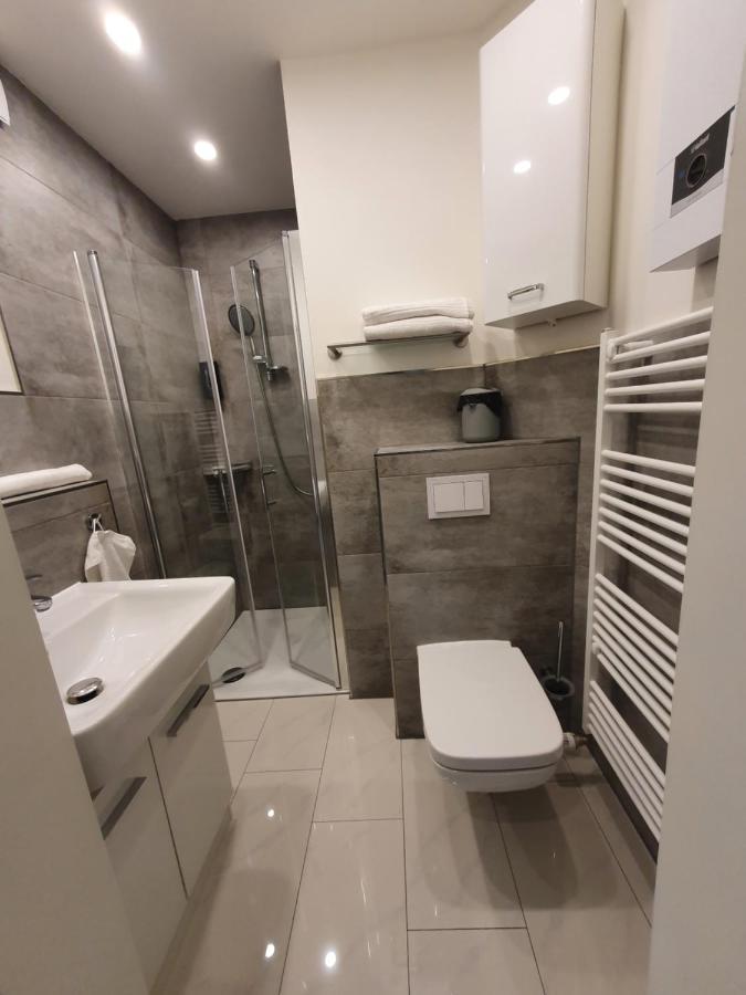 Miami Apartment พาเดอร์บอร์น ภายนอก รูปภาพ