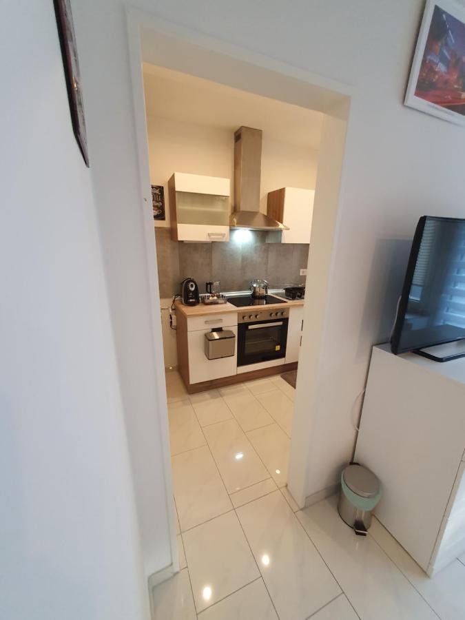 Miami Apartment พาเดอร์บอร์น ภายนอก รูปภาพ