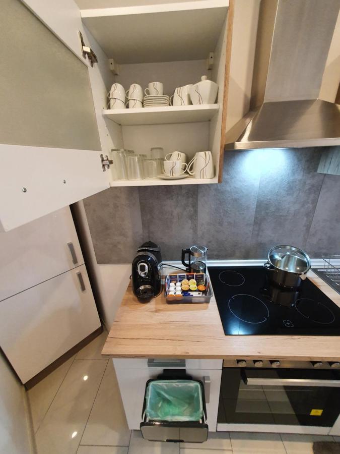 Miami Apartment พาเดอร์บอร์น ภายนอก รูปภาพ
