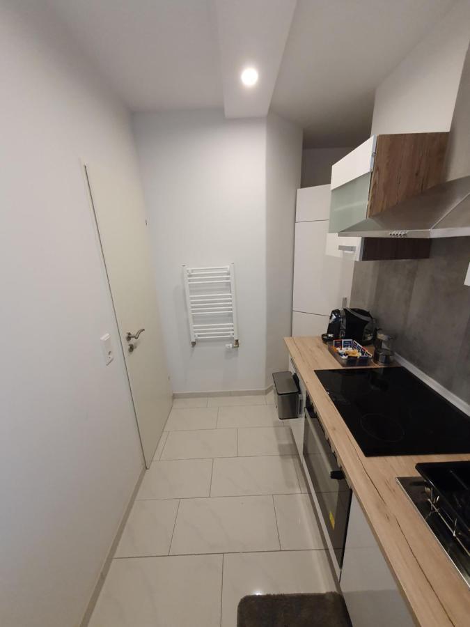 Miami Apartment พาเดอร์บอร์น ภายนอก รูปภาพ