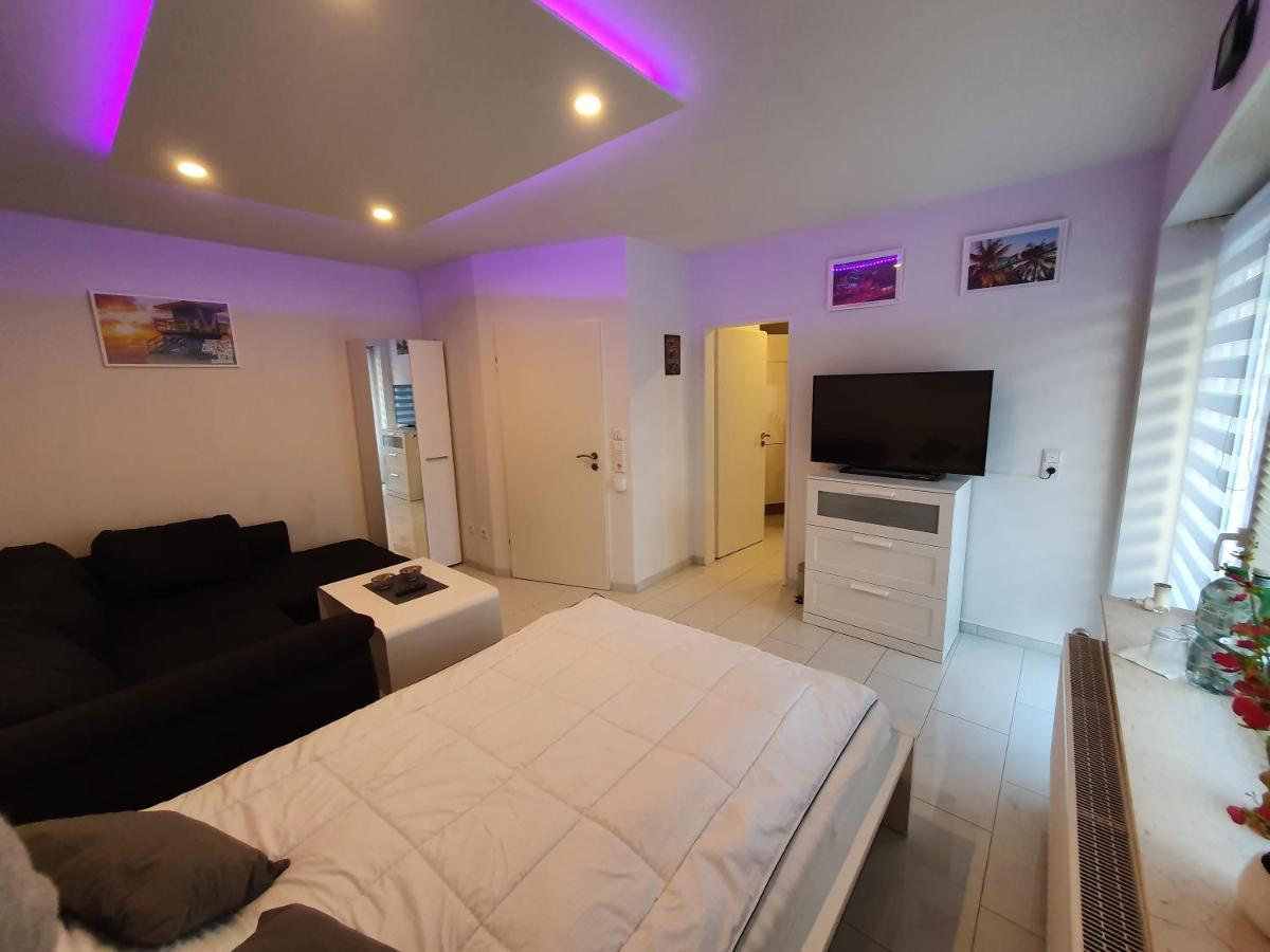 Miami Apartment พาเดอร์บอร์น ภายนอก รูปภาพ