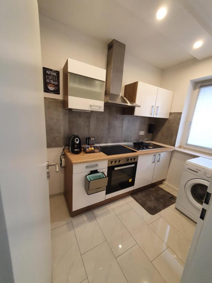 Miami Apartment พาเดอร์บอร์น ภายนอก รูปภาพ