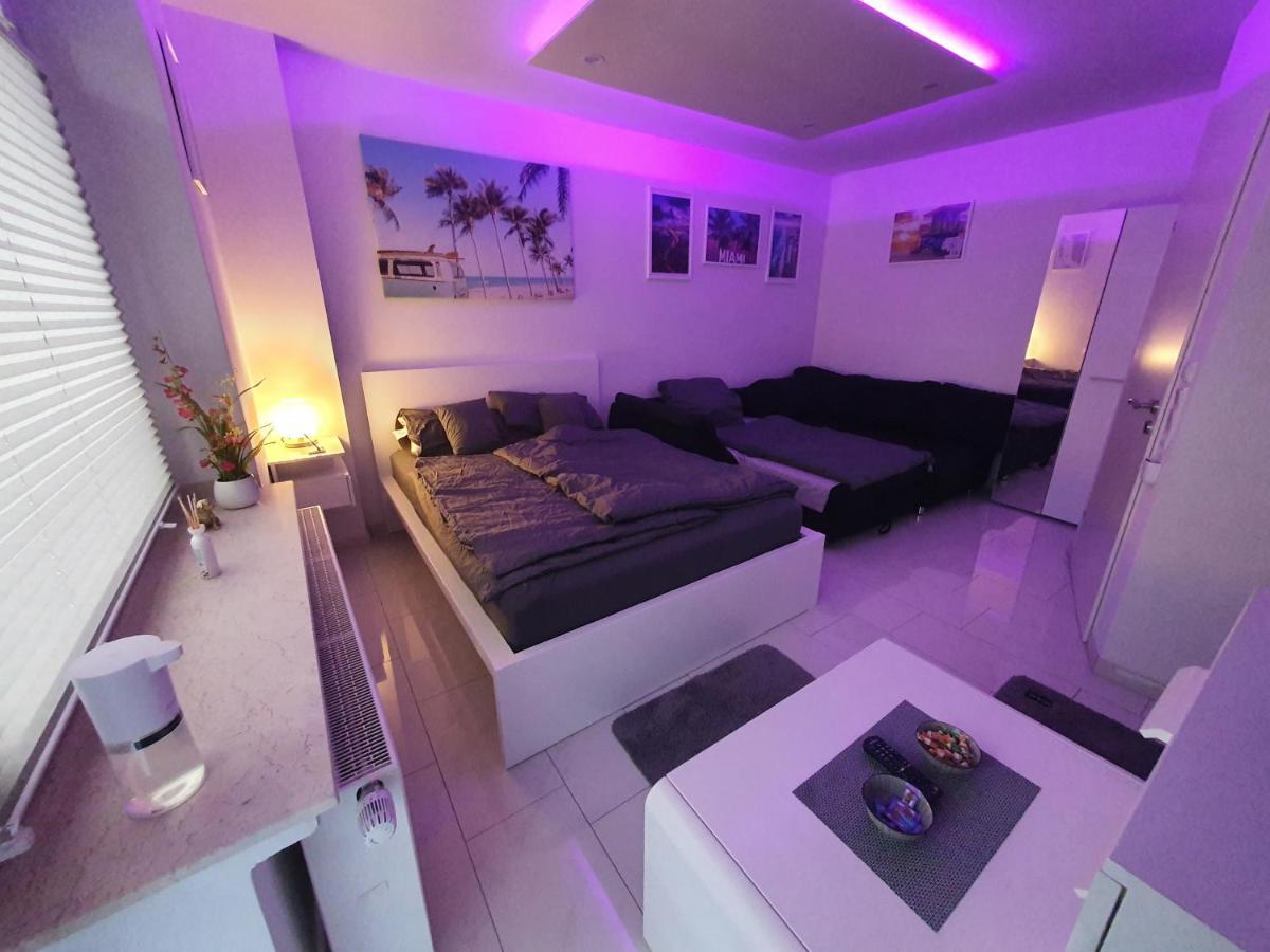 Miami Apartment พาเดอร์บอร์น ภายนอก รูปภาพ